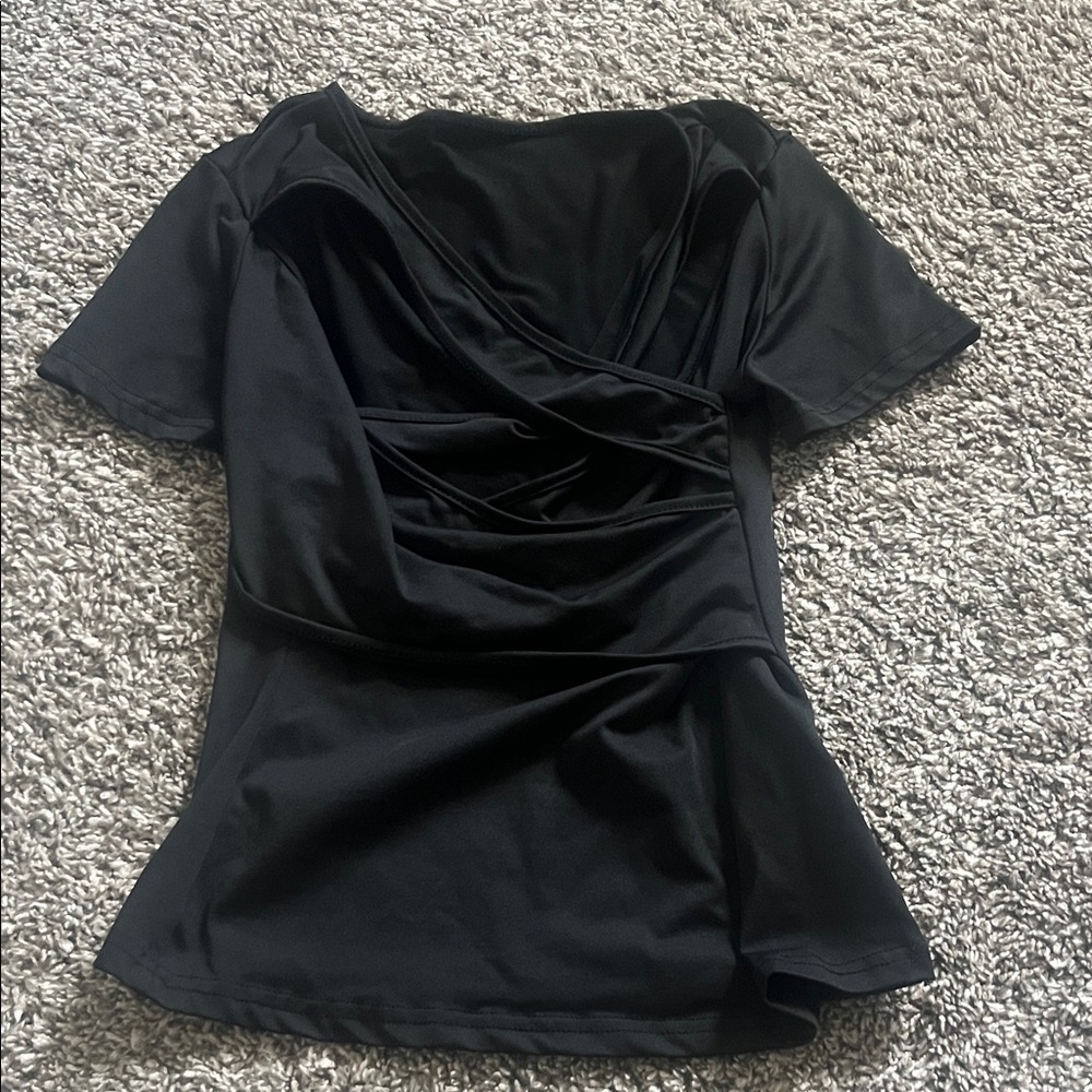 SHEIN Black Short Sleeve Top